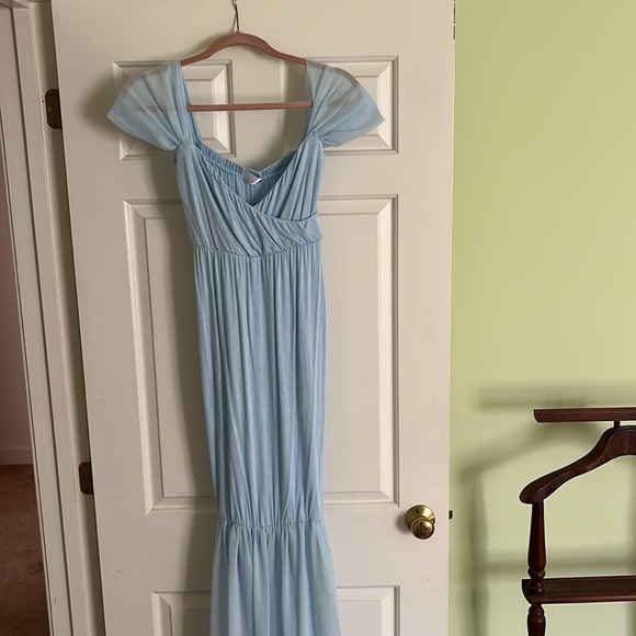 Maternity photoshoot dress! - Picture 2 of 8